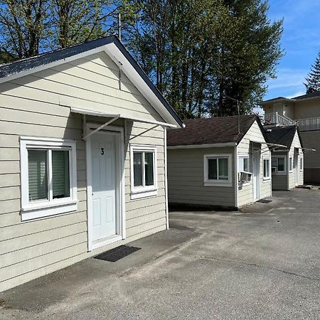 Lake Errock Motel Harrison Mills Exterior photo