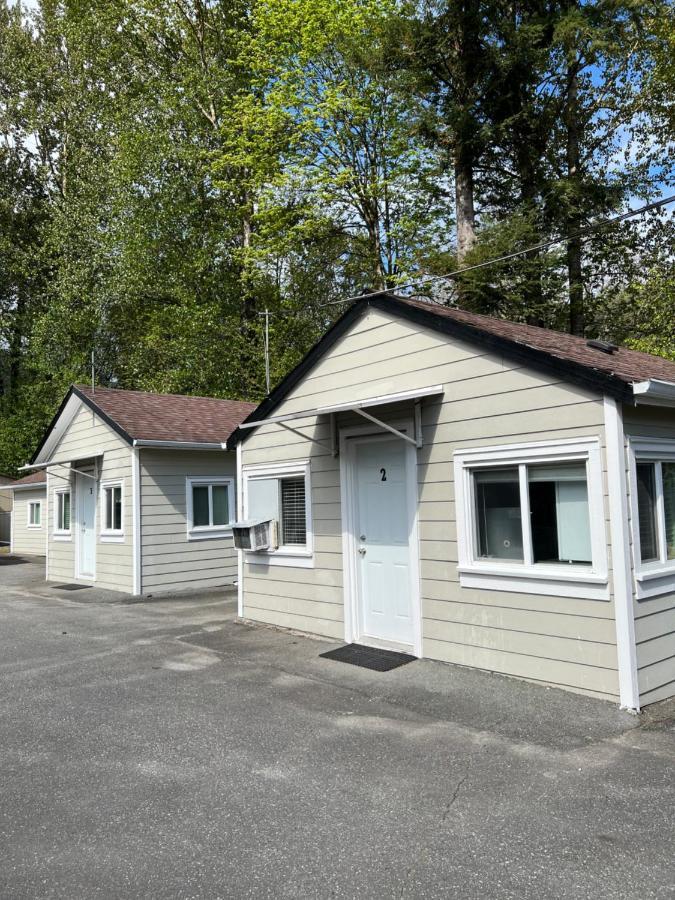 Lake Errock Motel Harrison Mills Exterior photo